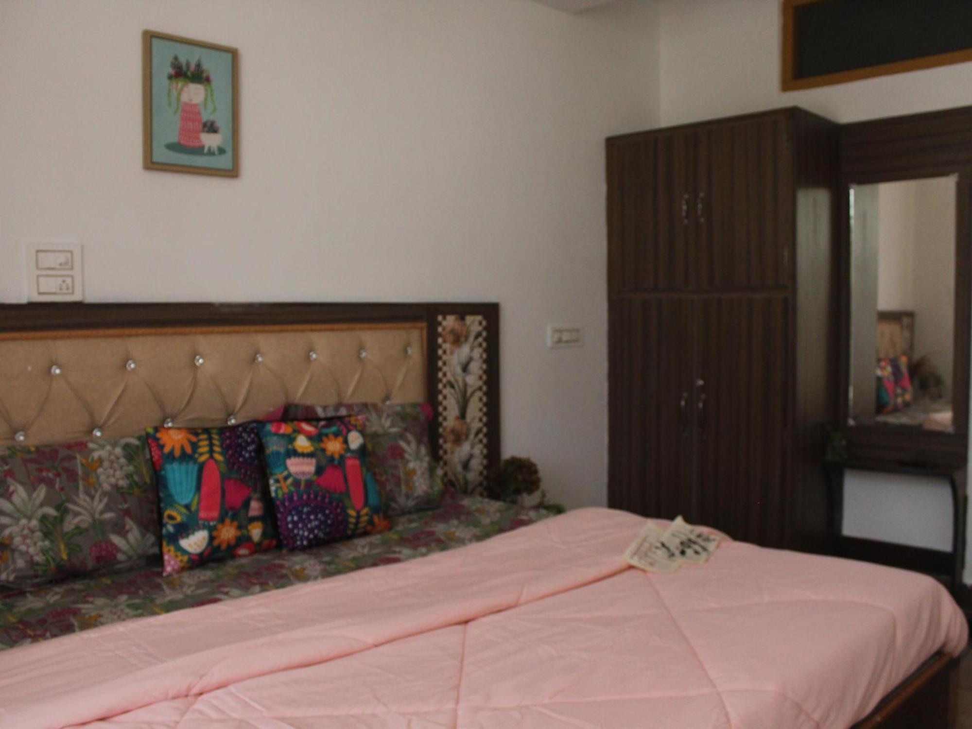 Albergue La Casa By Cosmic Kriya Bīr Habitación foto